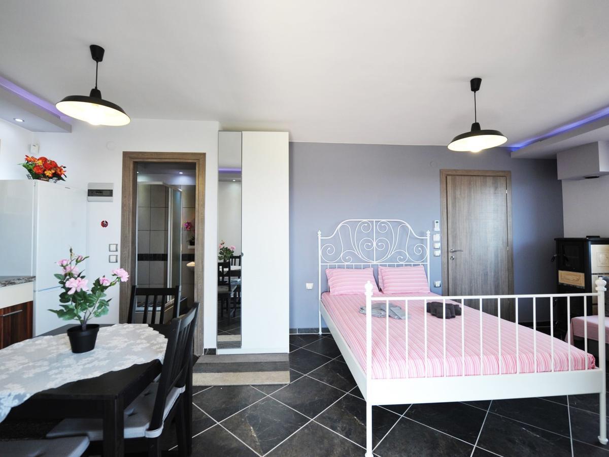 Alice Wonderland Home Nea Flogita Halkidiki エクステリア 写真
