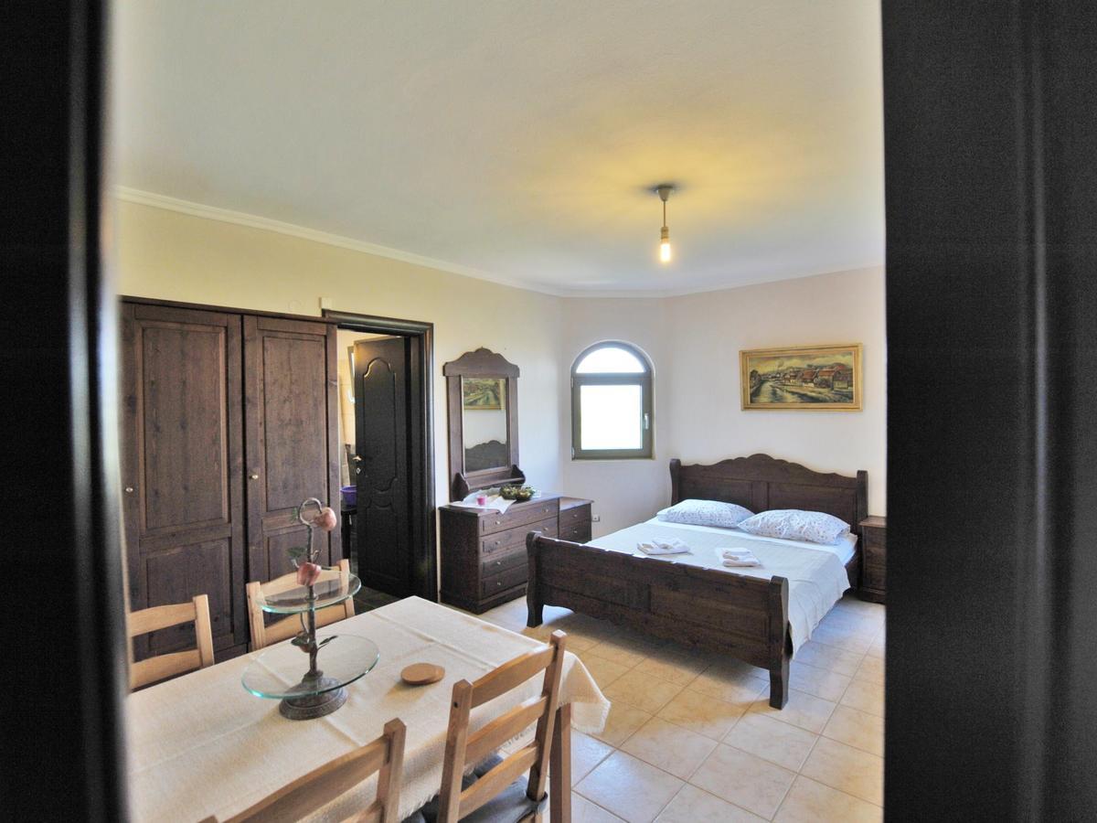 Alice Wonderland Home Nea Flogita Halkidiki エクステリア 写真